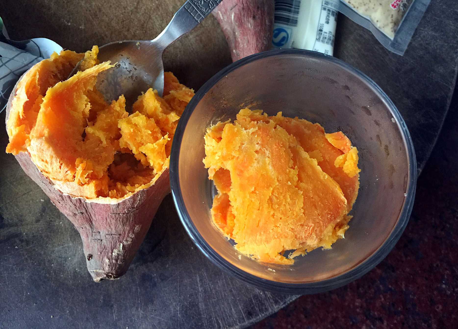 紅薯粑粑、紅薯泥灌裝機(jī)——食品加工企業(yè)的理想選擇，引領(lǐng)生產(chǎn)新潮流