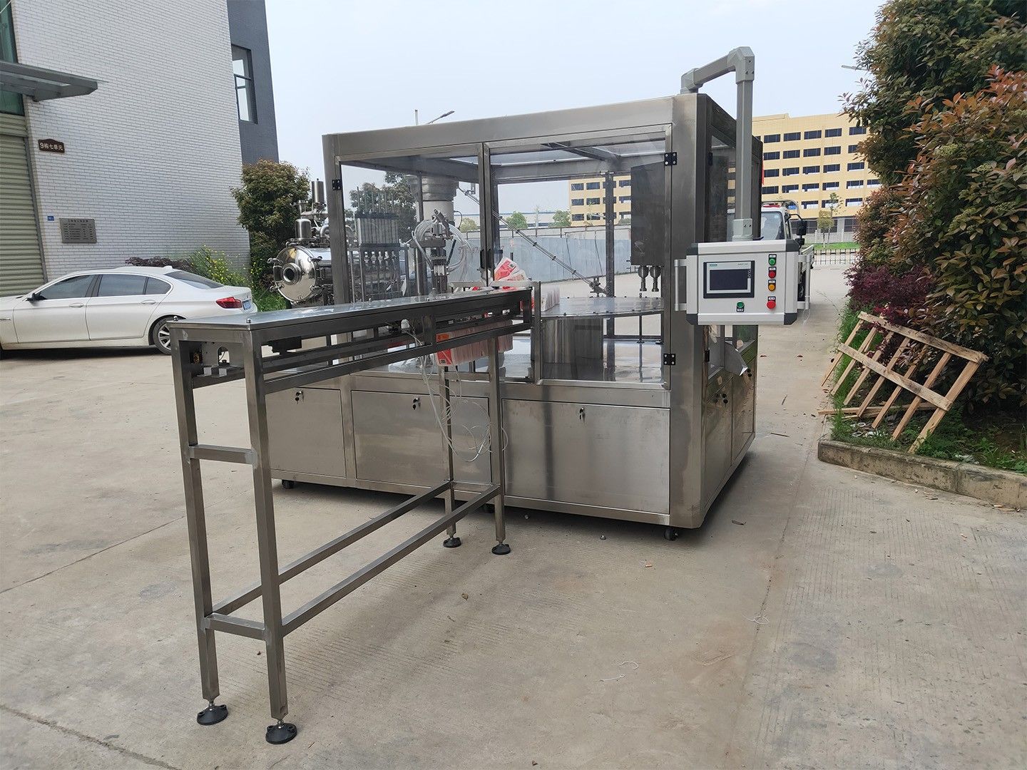 1733463139904382.jpg LG-620 吸嘴袋灌裝旋蓋機(jī) (2).jpg