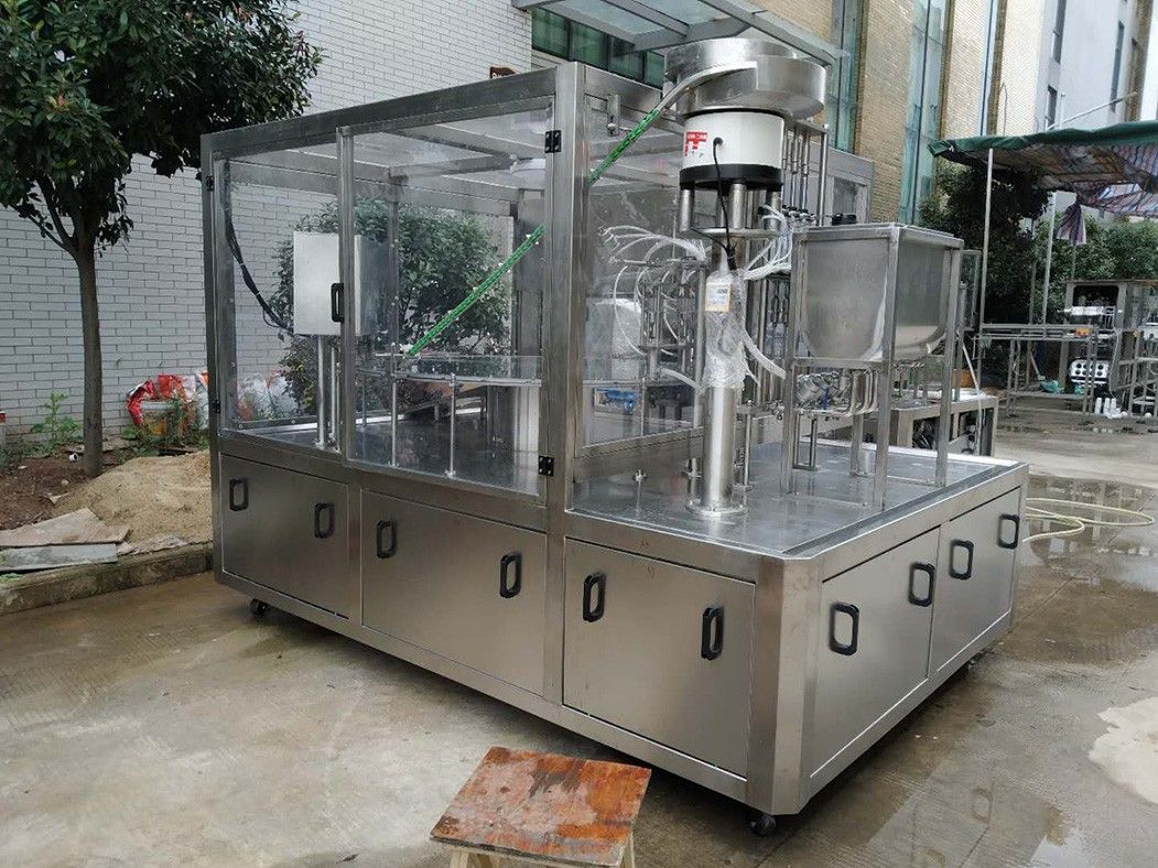 LG-420 吸嘴袋灌裝旋蓋機.jpg
